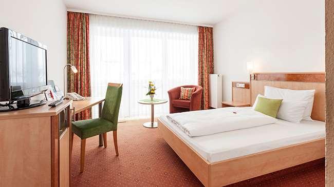Best Hotel ZELLER Königsbrunn Zimmer foto